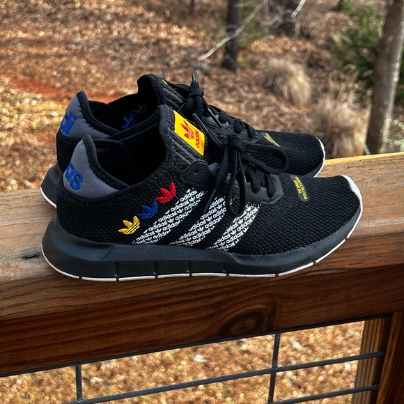 Adidas Originals Swift Run X Athletic Running Sneaker FZ4838 Men Youth Sz: US 5 - Picture 7 of 13